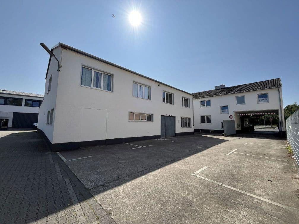 Pronájem nebytového prostoru 326 m², Köln, Severní Porýní-Vestfálsko Pronájem nebytového prostoru 326 m², Köln, Severní Porýní-Vestfálsko