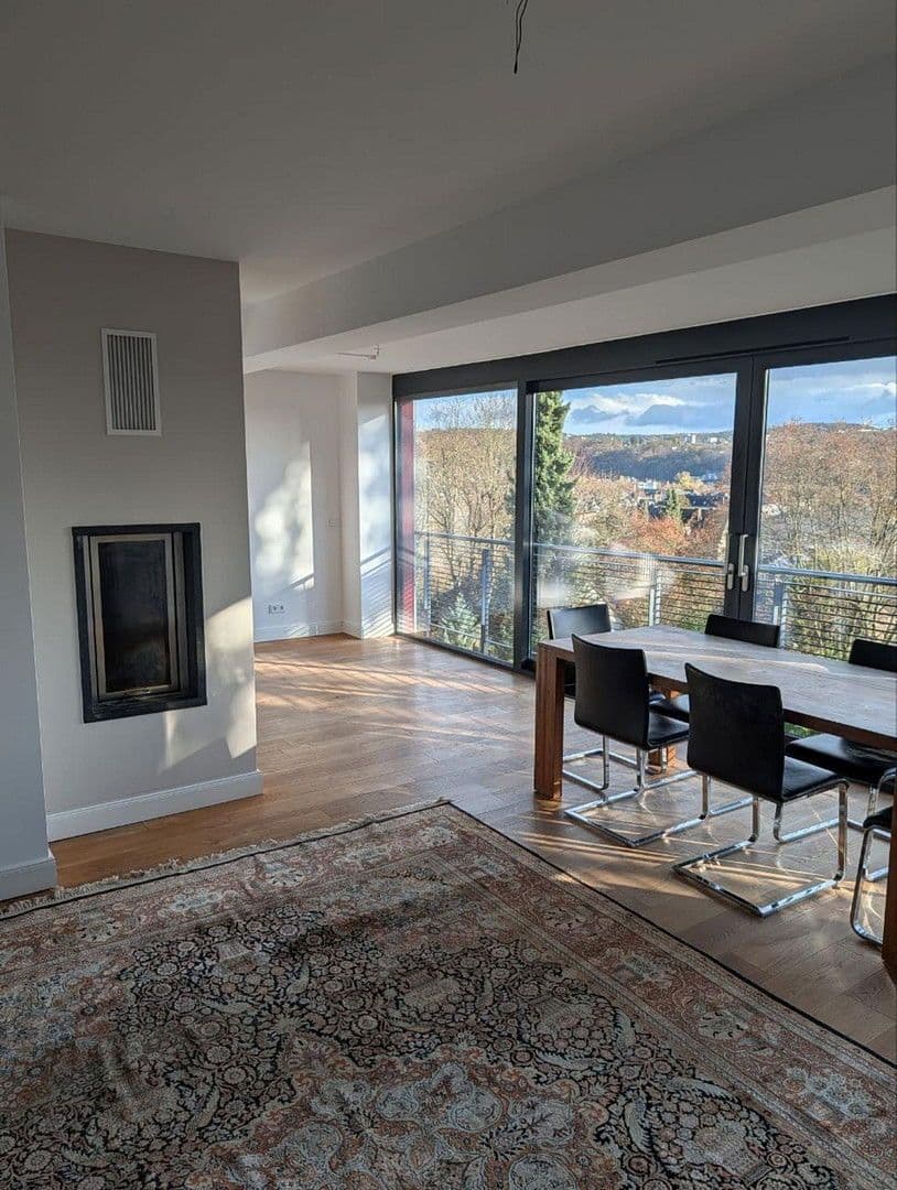 Pronájem bytu 3+1 120 m², Franz-Leonhard-Weg 3, Marburg, Hessen Pronájem bytu 3+1 120 m², Franz-Leonhard-Weg 3, Marburg, Hessen