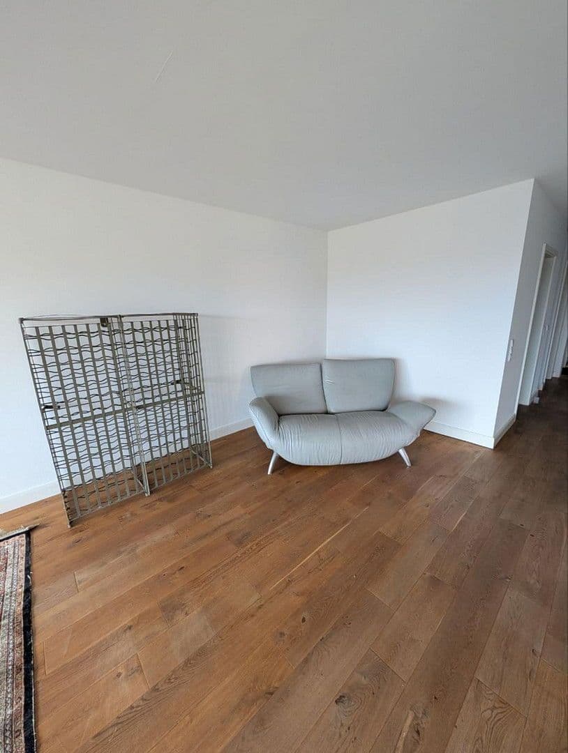 Pronájem bytu 3+1 120 m², Franz-Leonhard-Weg 3, Marburg, Hessen Pronájem bytu 3+1 120 m², Franz-Leonhard-Weg 3, Marburg, Hessen