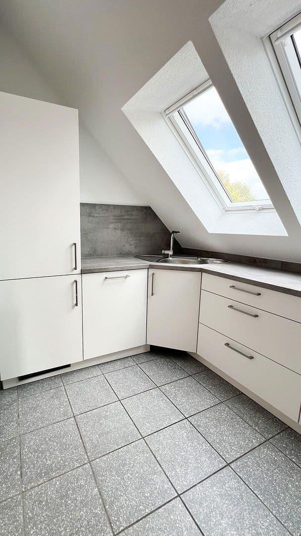 Prodej bytu 4+1 92 m², Pfälzerstraße 33, Neckarsulm, Bádensko-Württembersko Prodej bytu 4+1 92 m², Pfälzerstraße 33, Neckarsulm, Bádensko-Württembersko