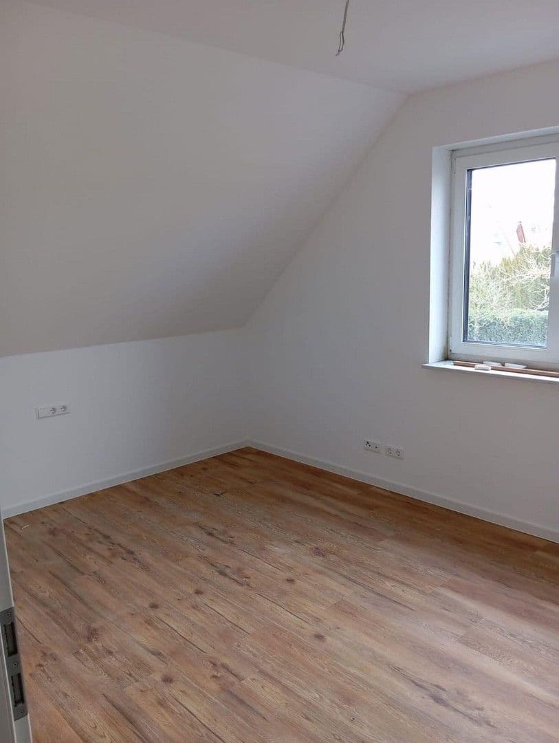 Pronájem domu 184 m², pozemek 255 m², Friedrich-Bertsche-Str. 48, Crailsheim, Bádensko-Württembersko Pronájem domu 184 m², pozemek 255 m², Friedrich-Bertsche-Str. 48, Crailsheim, Bádensko-Württembersko