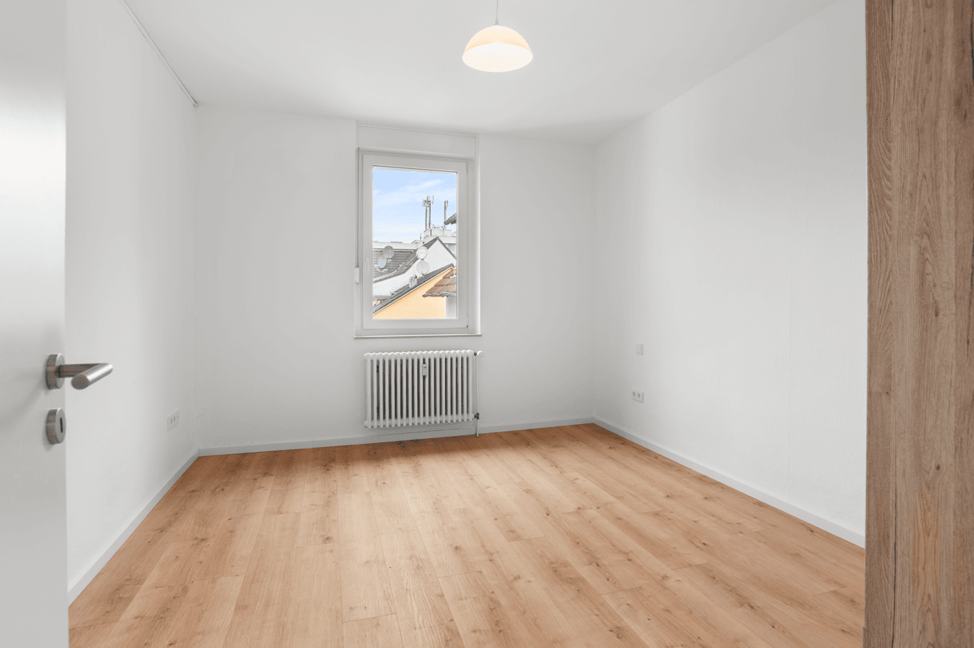 Pronájem bytu 1+1 102 m², H3 8, Mannheim, Bádensko-Württembersko Pronájem bytu 1+1 102 m², H3 8, Mannheim, Bádensko-Württembersko