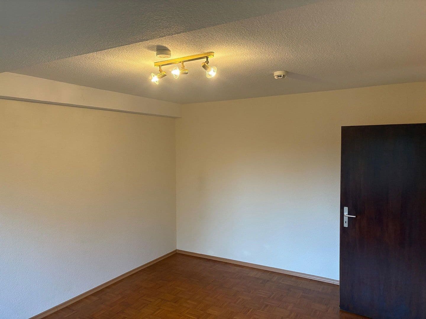 Pronájem bytu 2+1 71 m², Erkrath, Severní Porýní-Vestfálsko Pronájem bytu 2+1 71 m², Erkrath, Severní Porýní-Vestfálsko