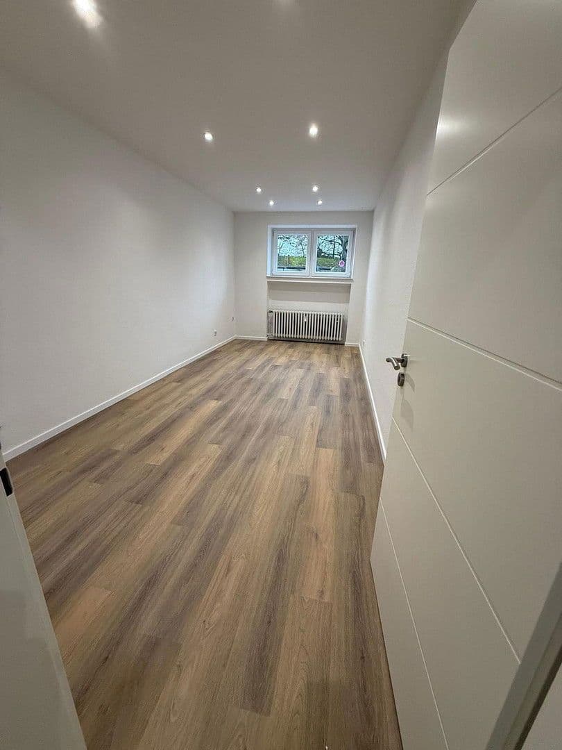 Pronájem bytu 4+kk 107 m², Langenfeld (Rheinland), Severní Porýní-Vestfálsko Pronájem bytu 4+kk 107 m², Langenfeld (Rheinland), Severní Porýní-Vestfálsko