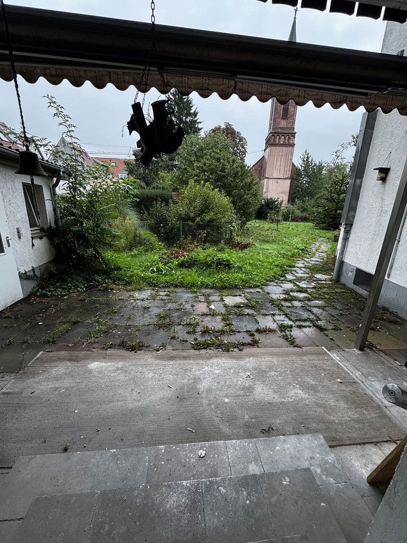 Pronájem bytu 3+1 110 m², Atzelbuckelstraße 5, Mannheim, Bádensko-Württembersko Pronájem bytu 3+1 110 m², Atzelbuckelstraße 5, Mannheim, Bádensko-Württembersko