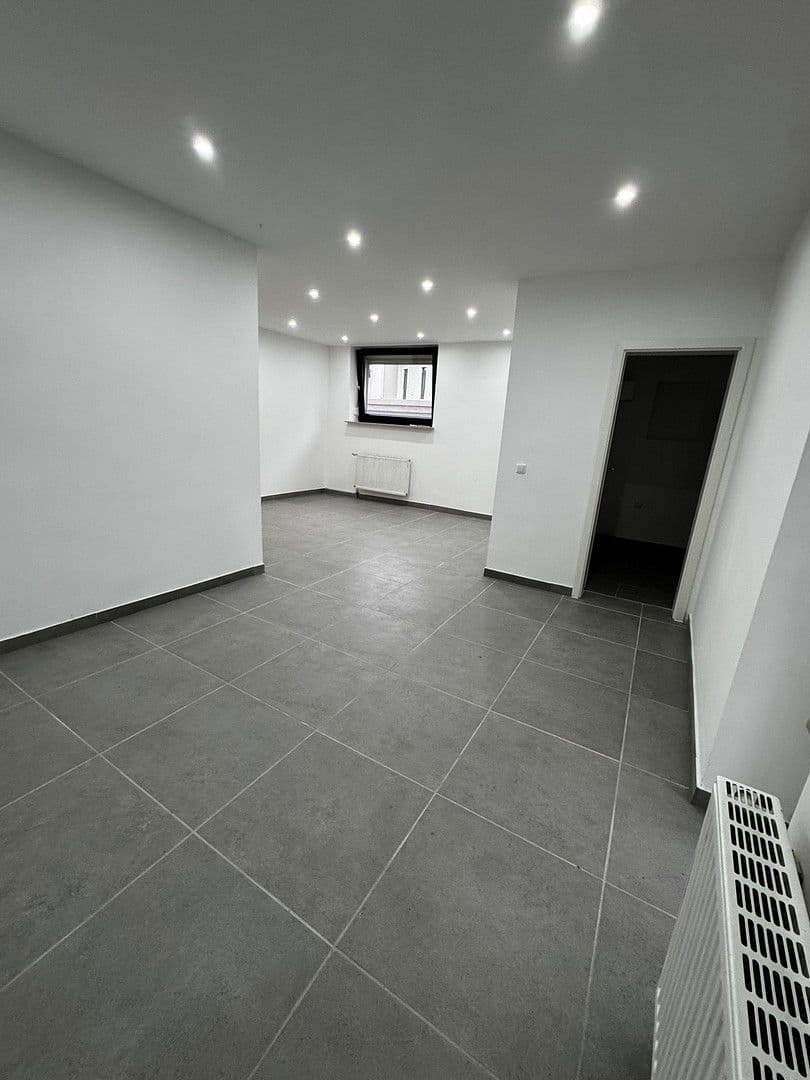 Pronájem bytu 3+1 110 m², Atzelbuckelstraße 5, Mannheim, Bádensko-Württembersko Pronájem bytu 3+1 110 m², Atzelbuckelstraße 5, Mannheim, Bádensko-Württembersko