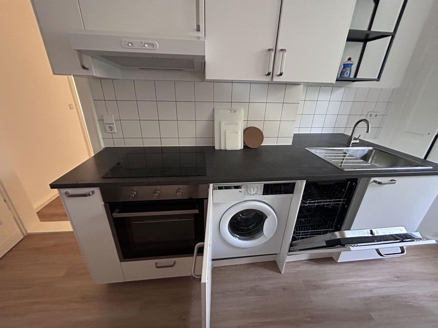 Pronájem bytu 1+kk 58 m², Weserstraße 28, Berlin, Berlín Pronájem bytu 1+kk 58 m², Weserstraße 28, Berlin, Berlín
