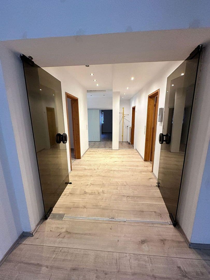 Pronájem bytu 6+1 197 m², Leininger Str. 25, Enkenbach-Alsenborn, Porýní-Falc Pronájem bytu 6+1 197 m², Leininger Str. 25, Enkenbach-Alsenborn, Porýní-Falc