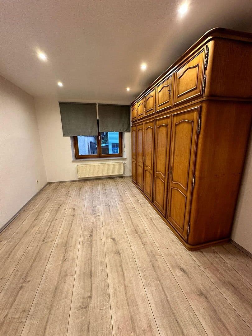 Pronájem bytu 6+1 197 m², Leininger Str. 25, Enkenbach-Alsenborn, Porýní-Falc Pronájem bytu 6+1 197 m², Leininger Str. 25, Enkenbach-Alsenborn, Porýní-Falc