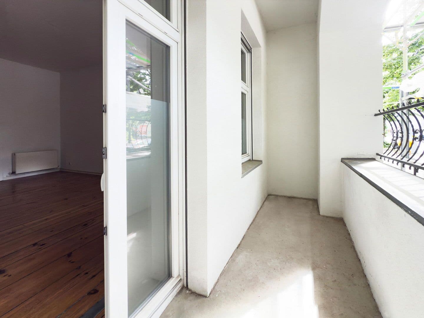 Prodej bytu 2+1 80 m², Güntzelstraße 32, Berlin, Berlín Prodej bytu 2+1 80 m², Güntzelstraße 32, Berlin, Berlín