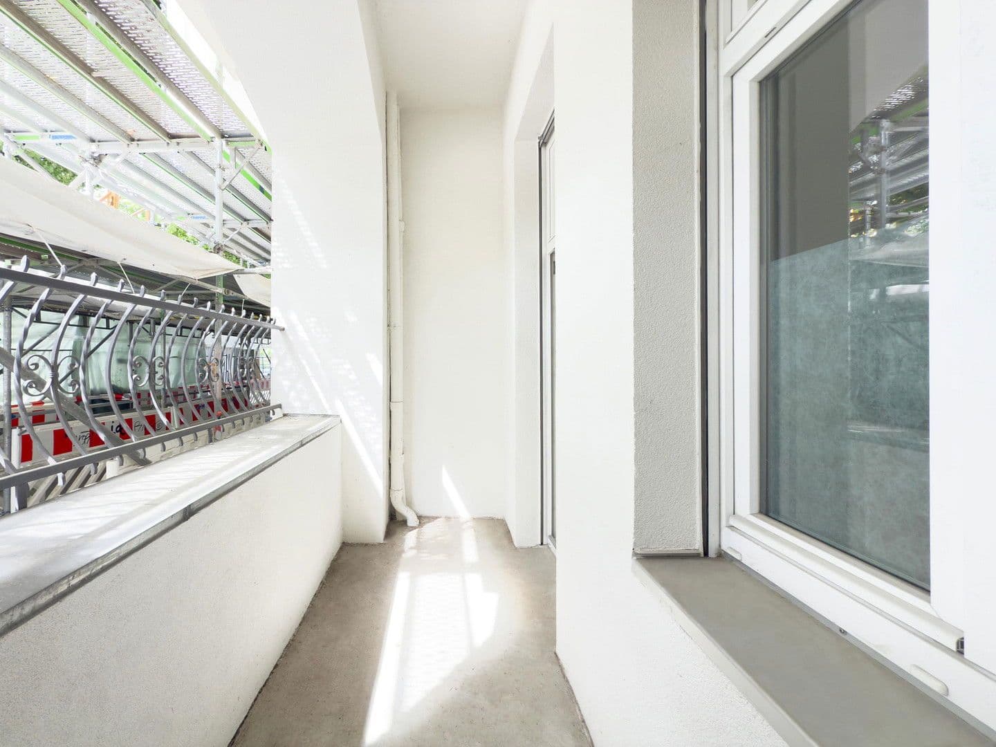 Prodej bytu 2+1 80 m², Güntzelstraße 32, Berlin, Berlín Prodej bytu 2+1 80 m², Güntzelstraße 32, Berlin, Berlín