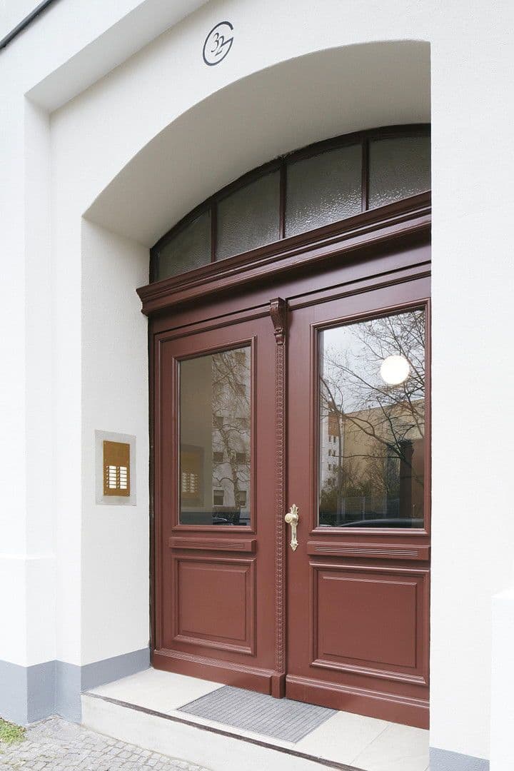 Prodej bytu 2+1 80 m², Güntzelstraße 32, Berlin, Berlín Prodej bytu 2+1 80 m², Güntzelstraße 32, Berlin, Berlín