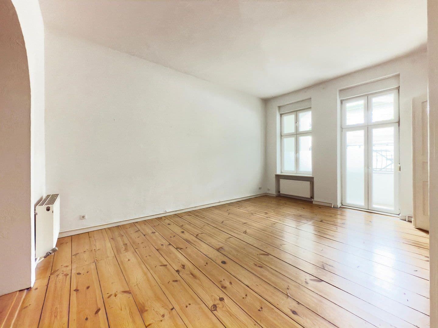 Prodej bytu 2+1 80 m², Güntzelstraße 32, Berlin, Berlín Prodej bytu 2+1 80 m², Güntzelstraße 32, Berlin, Berlín