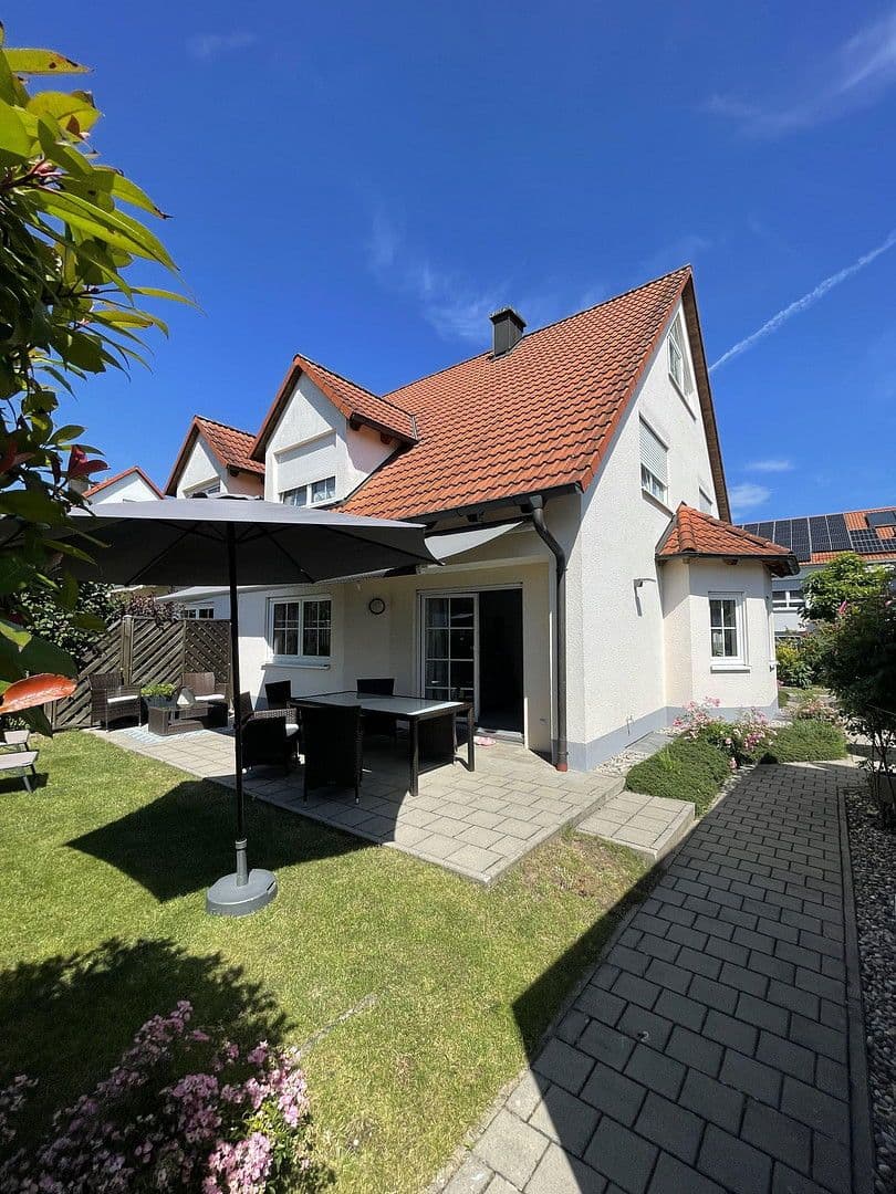 Prodej domu 143 m², pozemek 318 m², Seukendorf, Bavorsko Prodej domu 143 m², pozemek 318 m², Seukendorf, Bavorsko