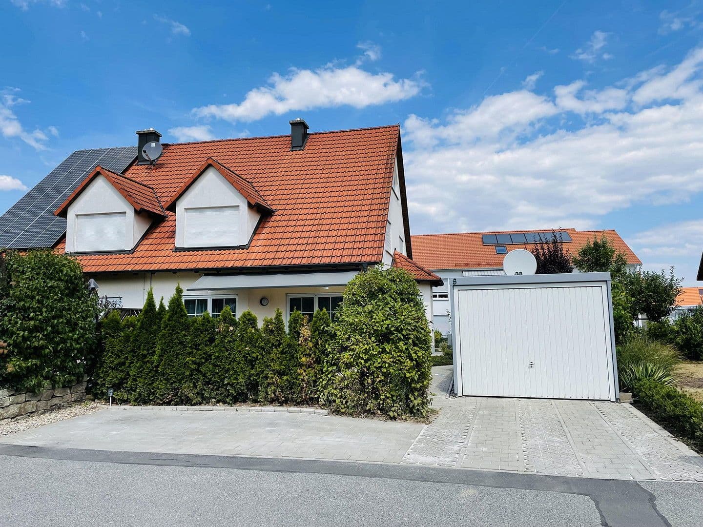 Prodej domu 143 m², pozemek 318 m², Seukendorf, Bavorsko Prodej domu 143 m², pozemek 318 m², Seukendorf, Bavorsko