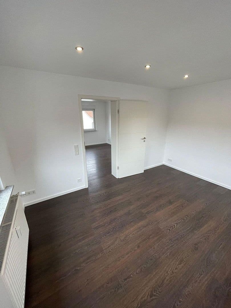 Pronájem bytu 3+1 75 m², Römerberg, Porýní-Falc Pronájem bytu 3+1 75 m², Römerberg, Porýní-Falc