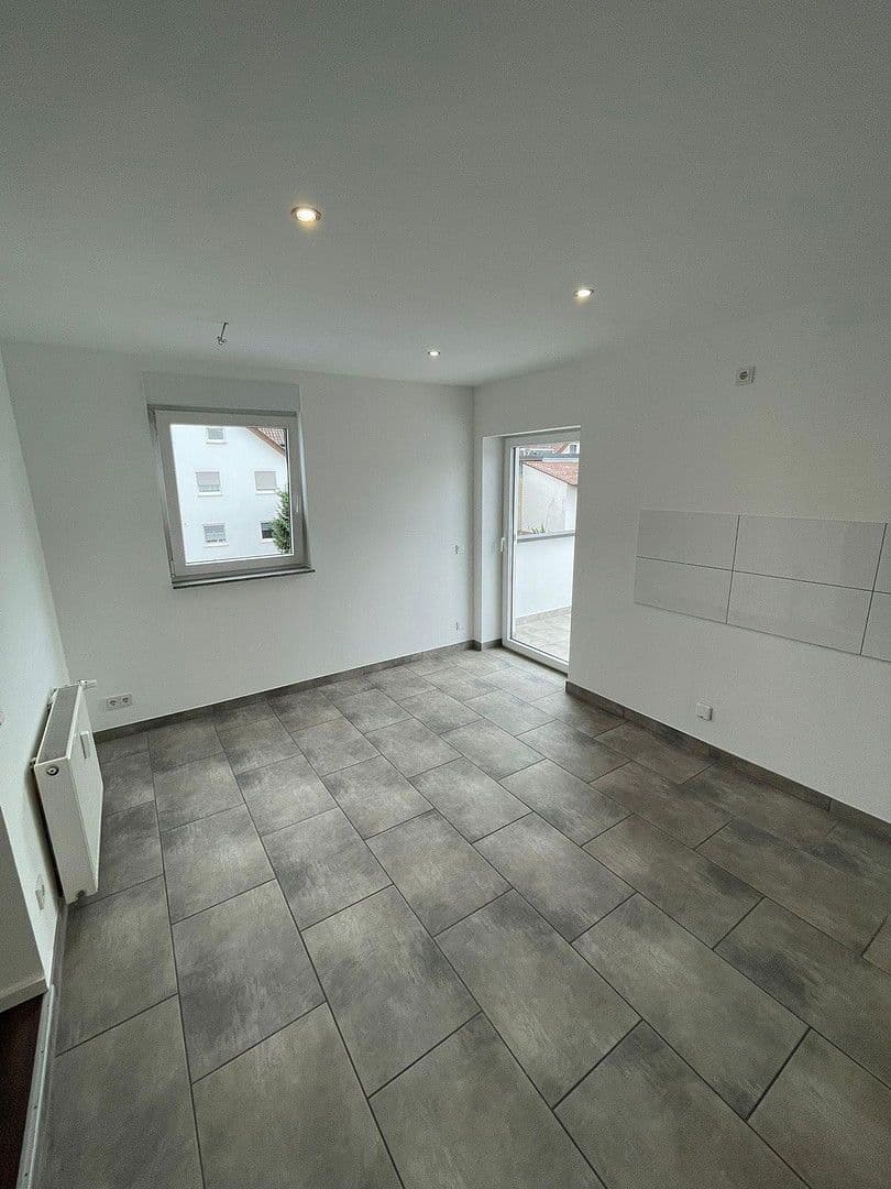 Pronájem bytu 3+1 75 m², Römerberg, Porýní-Falc Pronájem bytu 3+1 75 m², Römerberg, Porýní-Falc