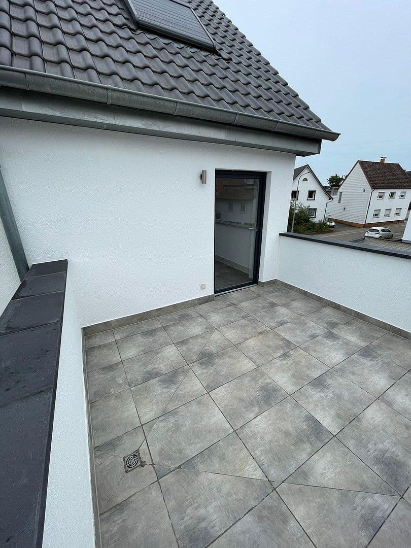 Pronájem bytu 3+1 75 m², Römerberg, Porýní-Falc Pronájem bytu 3+1 75 m², Römerberg, Porýní-Falc