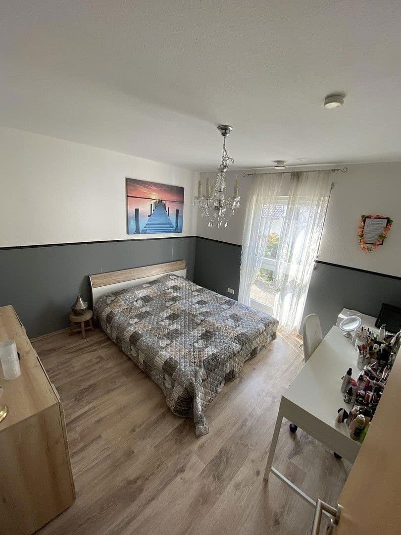 Prodej domu 220 m², pozemek 504 m², Schopfheim, Bádensko-Württembersko Prodej domu 220 m², pozemek 504 m², Schopfheim, Bádensko-Württembersko