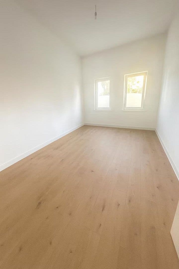 Pronájem bytu 3+1 74 m², Paracelsusstraße 2c, Halle (Saale), Sasko-Anhaltsko Pronájem bytu 3+1 74 m², Paracelsusstraße 2c, Halle (Saale), Sasko-Anhaltsko