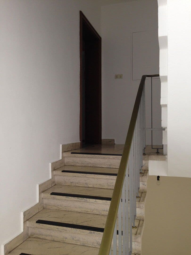 Prodej domu 482 m², pozemek 780 m², Uhlandstraße 8, Sulzbach-Rosenberg, Bavorsko Prodej domu 482 m², pozemek 780 m², Uhlandstraße 8, Sulzbach-Rosenberg, Bavorsko