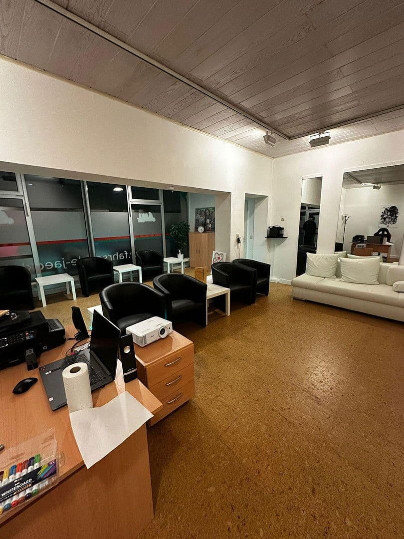 Prodej domu 482 m², pozemek 780 m², Uhlandstraße 8, Sulzbach-Rosenberg, Bavorsko Prodej domu 482 m², pozemek 780 m², Uhlandstraße 8, Sulzbach-Rosenberg, Bavorsko