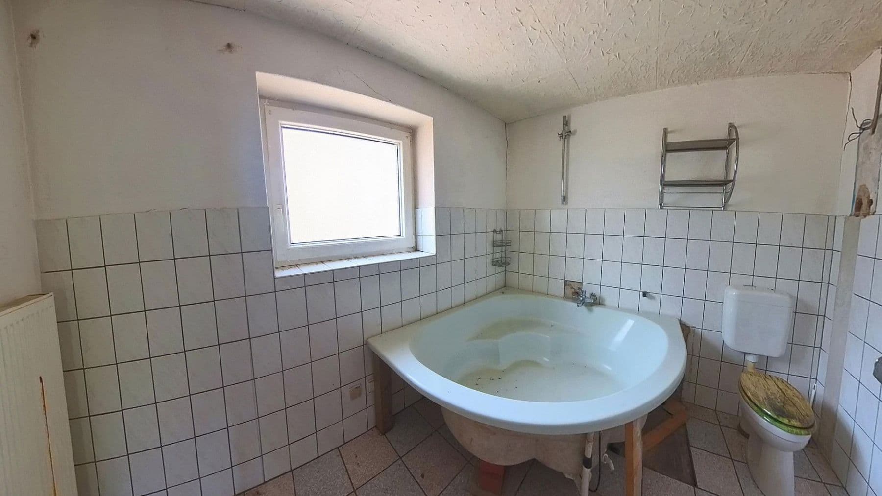 Prodej domu 93 m², pozemek 1.012 m², Briesniger Hauptstr. 28, Forst (Lausitz) - Baršć, Braniborsko Prodej domu 93 m², pozemek 1.012 m², Briesniger Hauptstr. 28, Forst (Lausitz) - Baršć, Braniborsko