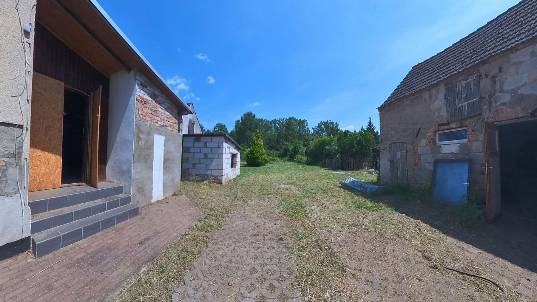 Prodej domu 93 m², pozemek 1.012 m², Briesniger Hauptstr. 28, Forst (Lausitz) - Baršć, Braniborsko Prodej domu 93 m², pozemek 1.012 m², Briesniger Hauptstr. 28, Forst (Lausitz) - Baršć, Braniborsko