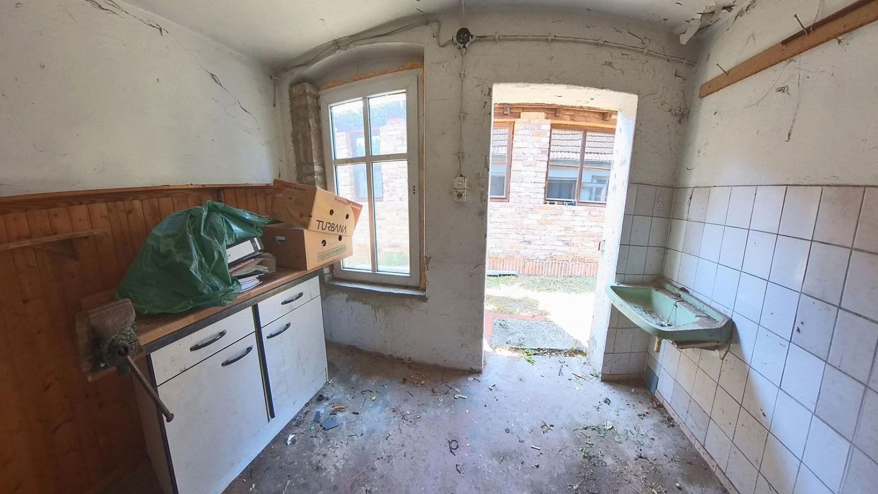 Prodej domu 93 m², pozemek 1.012 m², Briesniger Hauptstr. 28, Forst (Lausitz) - Baršć, Braniborsko Prodej domu 93 m², pozemek 1.012 m², Briesniger Hauptstr. 28, Forst (Lausitz) - Baršć, Braniborsko