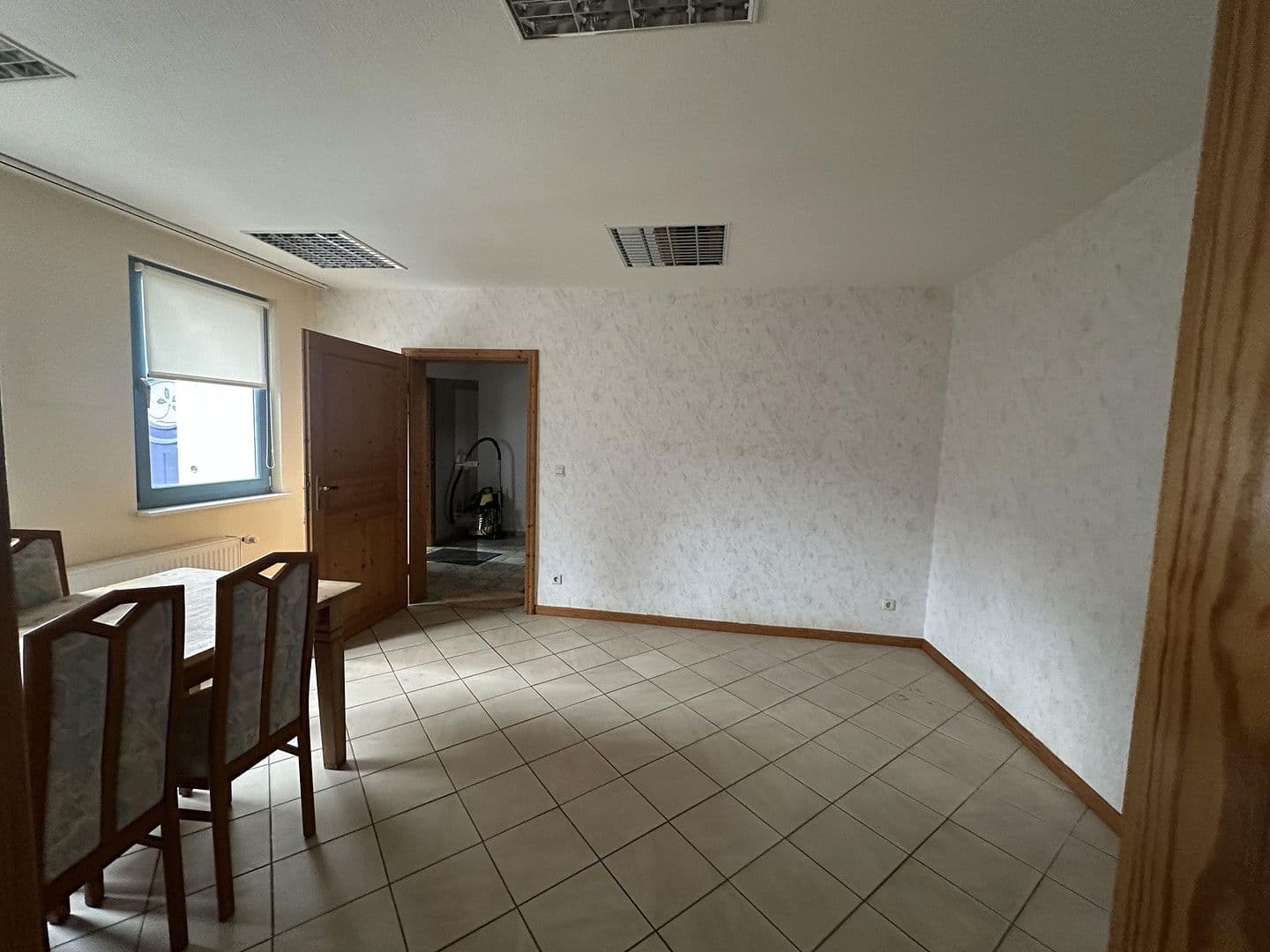 Pronájem domu 220 m², pozemek 1.500 m², Hauptstraße 38, Rom, Mecklenburg-Vorpommern Pronájem domu 220 m², pozemek 1.500 m², Hauptstraße 38, Rom, Mecklenburg-Vorpommern