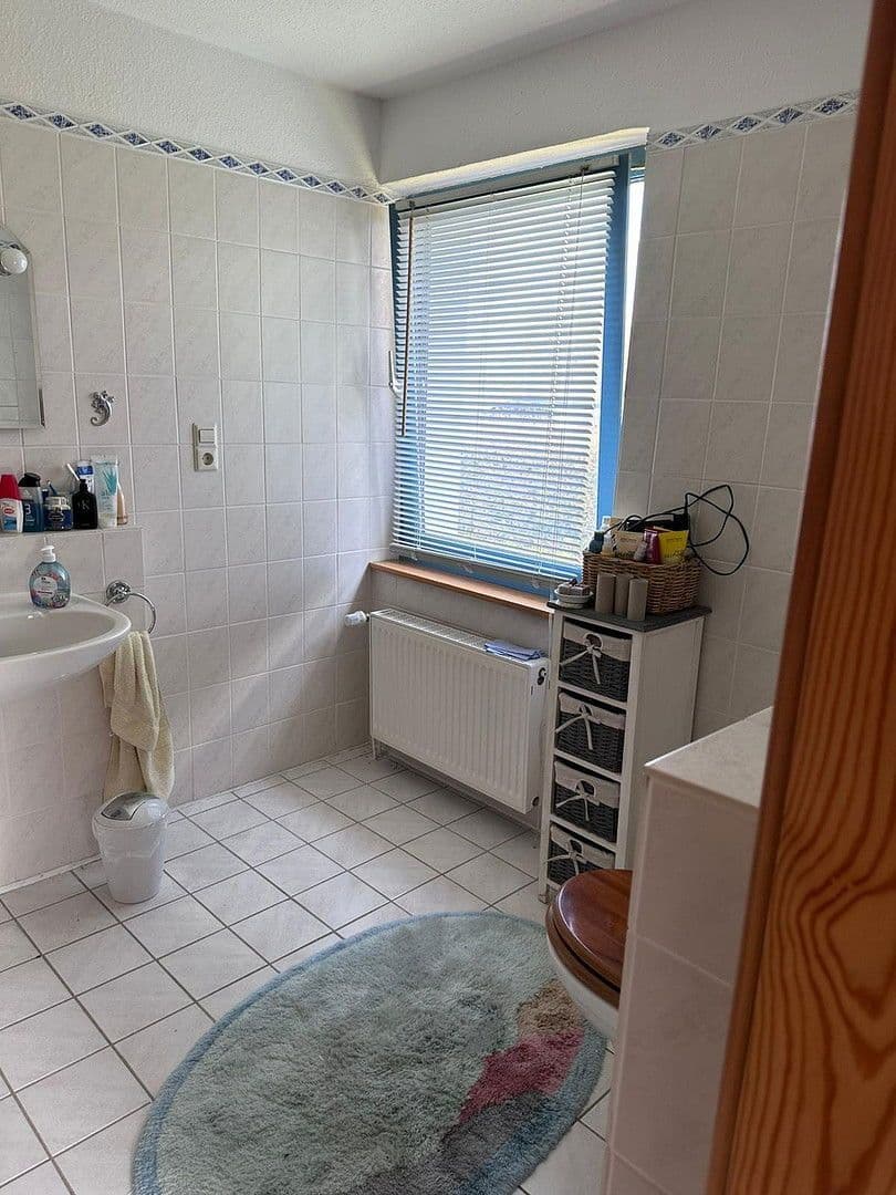 Pronájem domu 220 m², pozemek 1.500 m², Hauptstraße 38, Rom, Mecklenburg-Vorpommern Pronájem domu 220 m², pozemek 1.500 m², Hauptstraße 38, Rom, Mecklenburg-Vorpommern