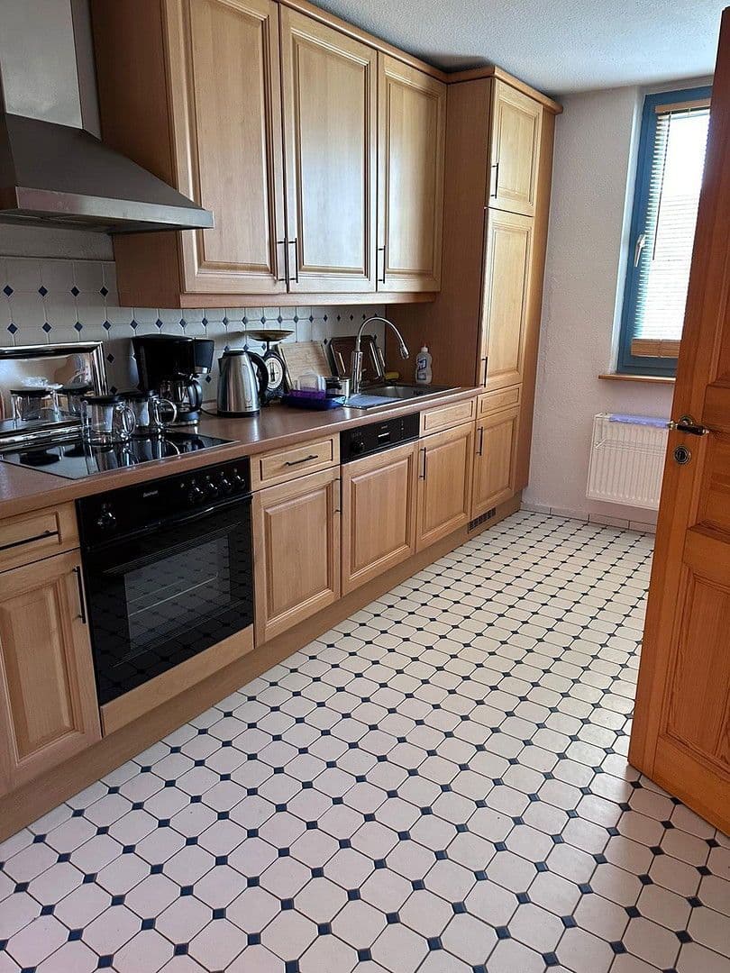 Pronájem domu 220 m², pozemek 1.500 m², Hauptstraße 38, Rom, Mecklenburg-Vorpommern Pronájem domu 220 m², pozemek 1.500 m², Hauptstraße 38, Rom, Mecklenburg-Vorpommern