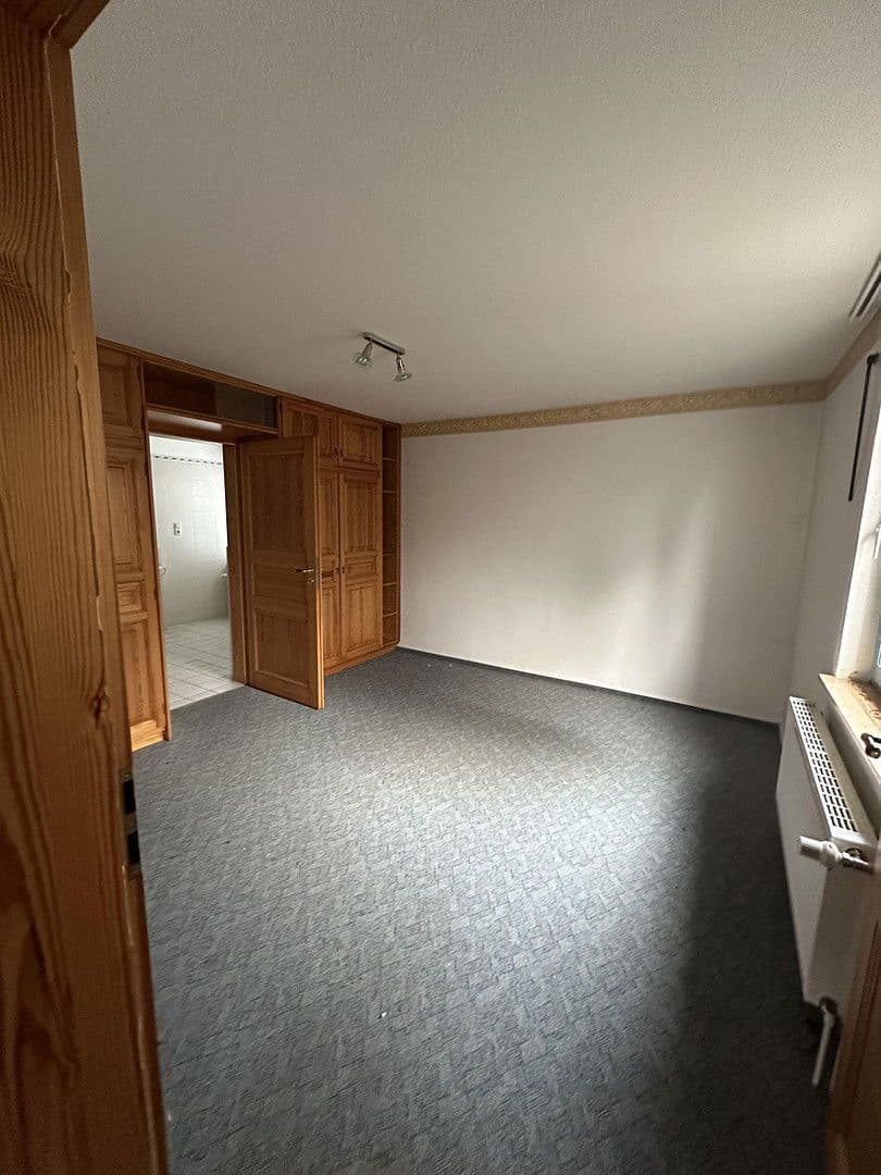 Pronájem domu 220 m², pozemek 1.500 m², Hauptstraße 38, Rom, Mecklenburg-Vorpommern Pronájem domu 220 m², pozemek 1.500 m², Hauptstraße 38, Rom, Mecklenburg-Vorpommern