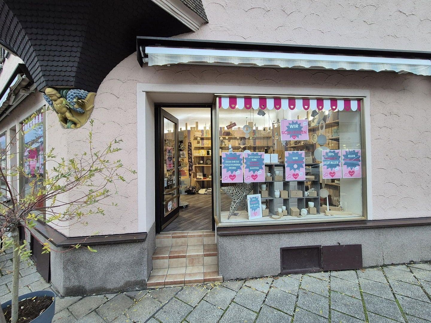 Pronájem nebytového prostoru 35 m², Staigerstr. 21, Stuttgart, Bádensko-Württembersko Pronájem nebytového prostoru 35 m², Staigerstr. 21, Stuttgart, Bádensko-Württembersko