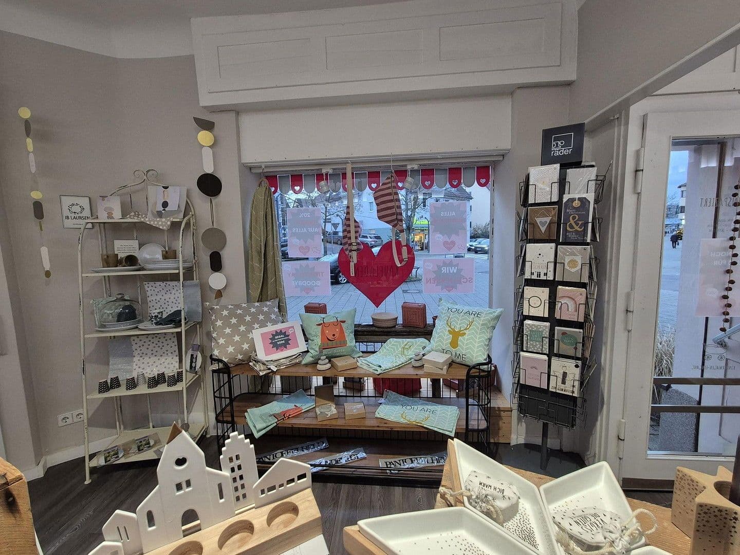 Pronájem nebytového prostoru 35 m², Staigerstr. 21, Stuttgart, Bádensko-Württembersko Pronájem nebytového prostoru 35 m², Staigerstr. 21, Stuttgart, Bádensko-Württembersko