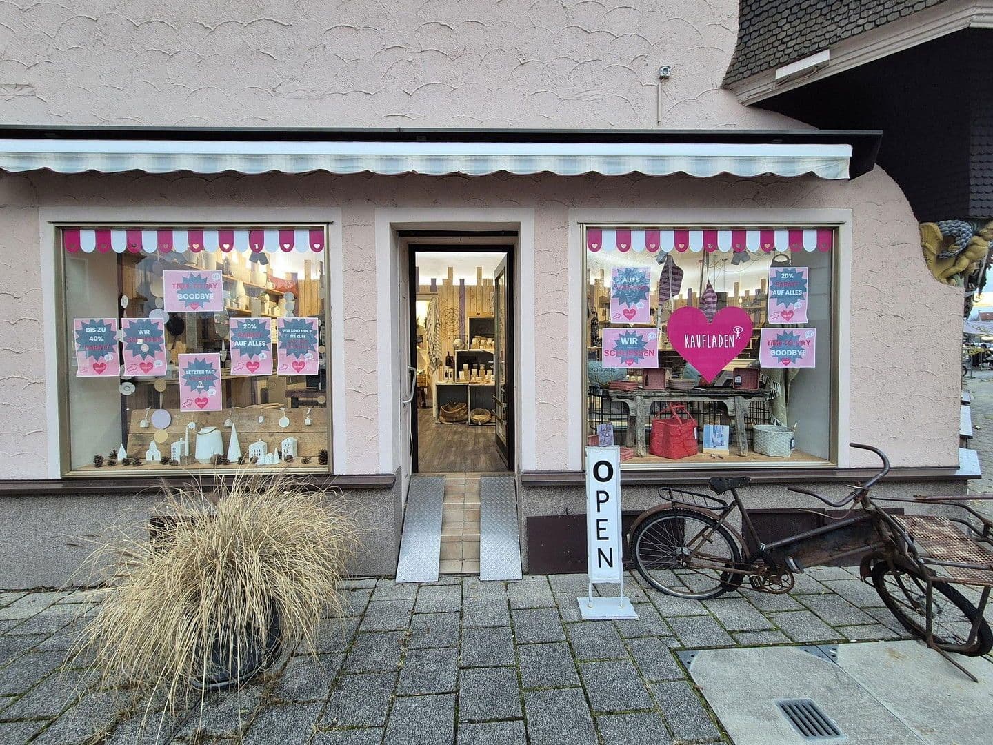 Pronájem nebytového prostoru 35 m², Staigerstr. 21, Stuttgart, Bádensko-Württembersko Pronájem nebytového prostoru 35 m², Staigerstr. 21, Stuttgart, Bádensko-Württembersko