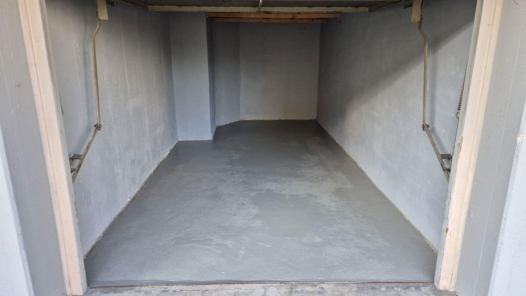 Prodej garáže, Waiblingen, Bádensko-Württembersko Prodej garáže, Waiblingen, Bádensko-Württembersko