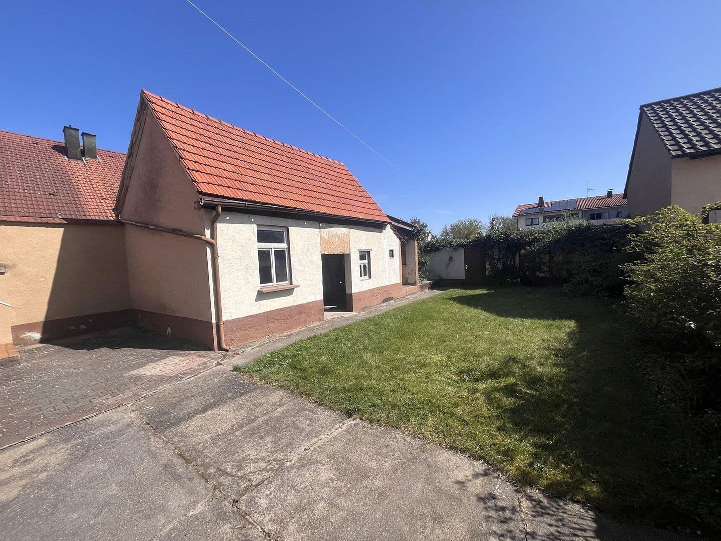 Prodej domu 120 m², pozemek 600 m², Hambrücken, Bádensko-Württembersko Prodej domu 120 m², pozemek 600 m², Hambrücken, Bádensko-Württembersko