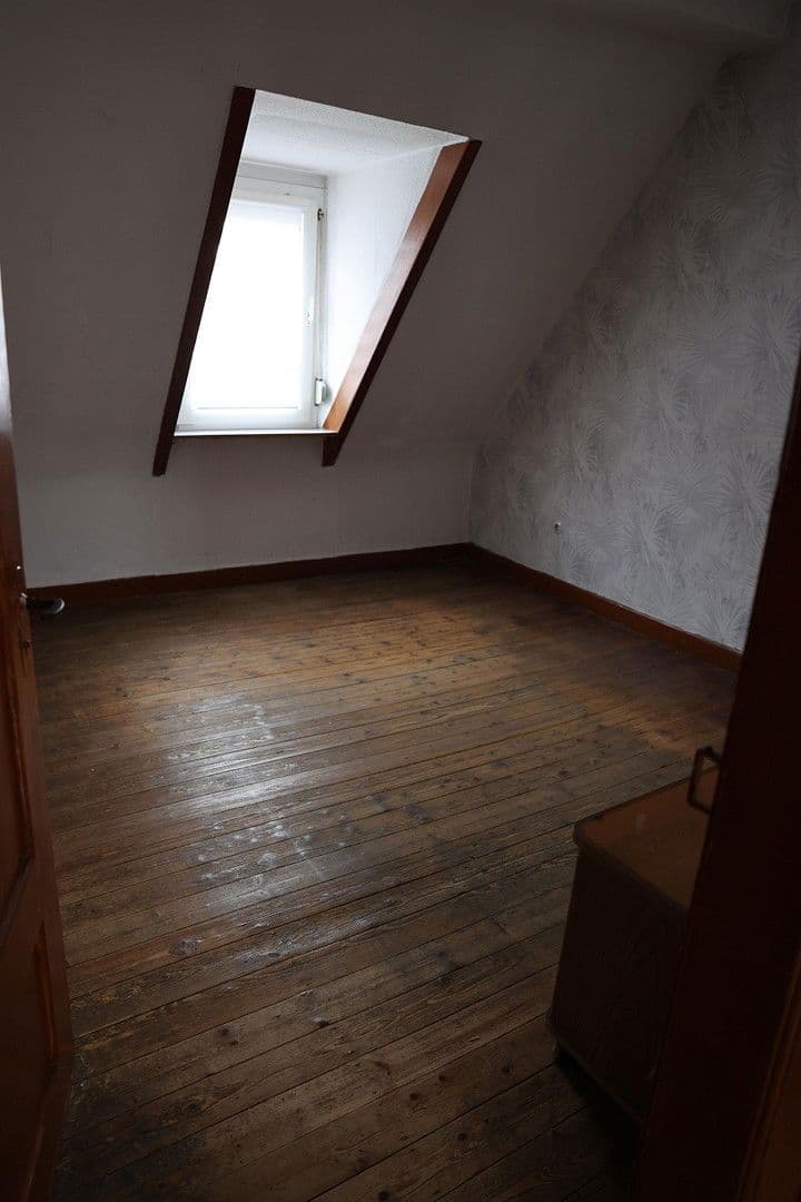 Prodej domu 120 m², pozemek 600 m², Hambrücken, Bádensko-Württembersko Prodej domu 120 m², pozemek 600 m², Hambrücken, Bádensko-Württembersko