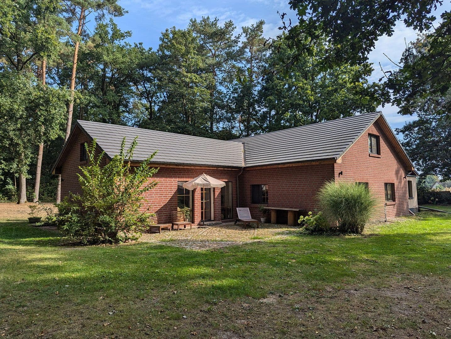 Prodej domu 176 m², pozemek 5.000 m², Schnakenbek, Šlesvicko-Holštýnsko Prodej domu 176 m², pozemek 5.000 m², Schnakenbek, Šlesvicko-Holštýnsko