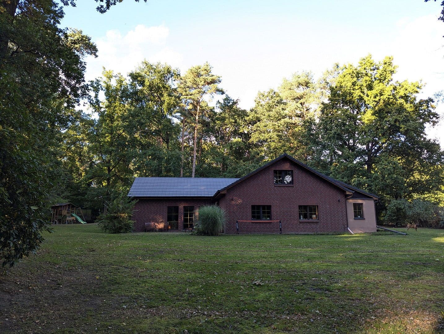 Prodej domu 176 m², pozemek 5.000 m², Schnakenbek, Šlesvicko-Holštýnsko Prodej domu 176 m², pozemek 5.000 m², Schnakenbek, Šlesvicko-Holštýnsko