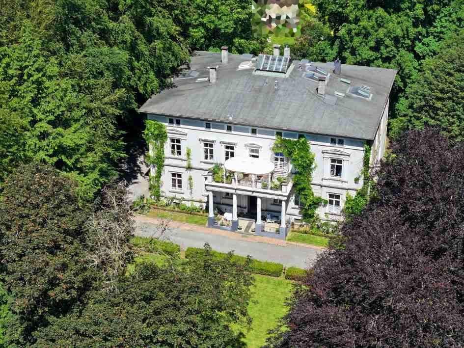 Prodej domu 899 m², pozemek 9.275 m², Hardtstr. 35, Radevormwald, Severní Porýní-Vestfálsko Prodej domu 899 m², pozemek 9.275 m², Hardtstr. 35, Radevormwald, Severní Porýní-Vestfálsko