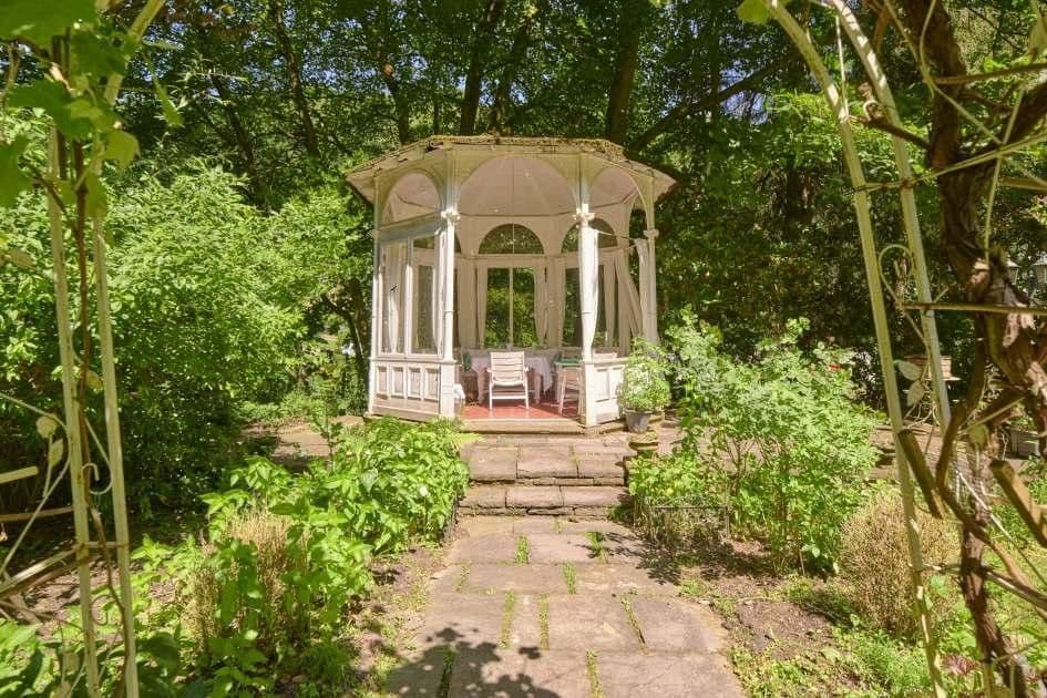 Prodej domu 899 m², pozemek 9.275 m², Hardtstr. 35, Radevormwald, Severní Porýní-Vestfálsko Prodej domu 899 m², pozemek 9.275 m², Hardtstr. 35, Radevormwald, Severní Porýní-Vestfálsko