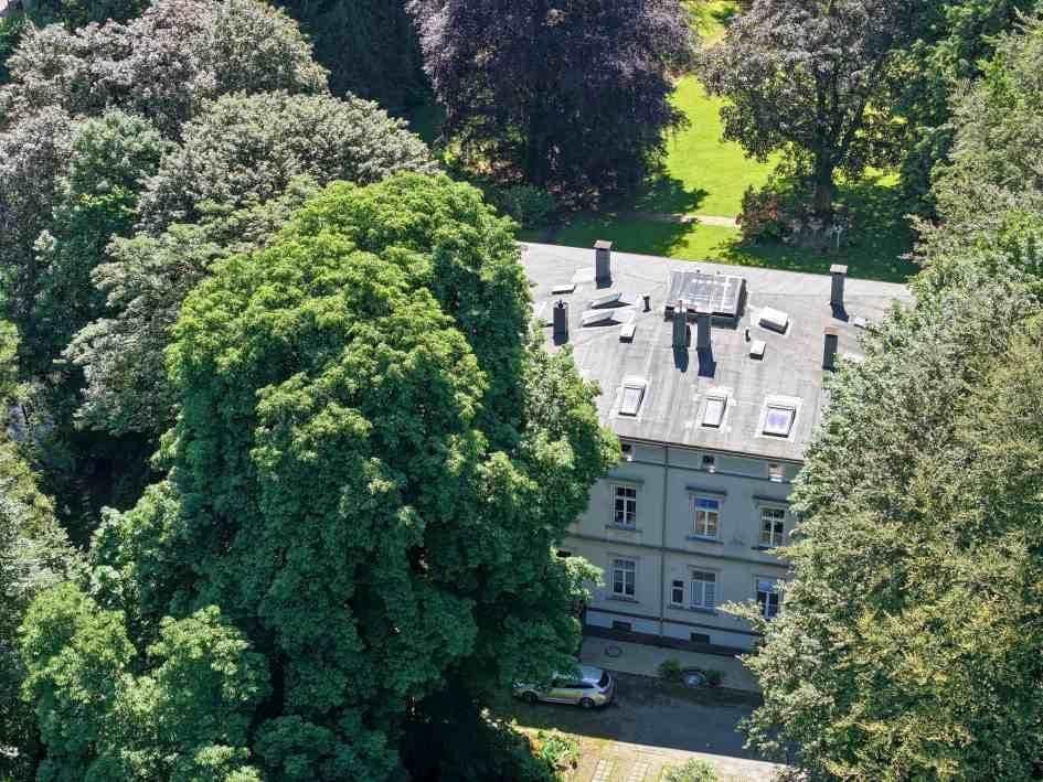 Prodej domu 899 m², pozemek 9.275 m², Hardtstr. 35, Radevormwald, Severní Porýní-Vestfálsko Prodej domu 899 m², pozemek 9.275 m², Hardtstr. 35, Radevormwald, Severní Porýní-Vestfálsko