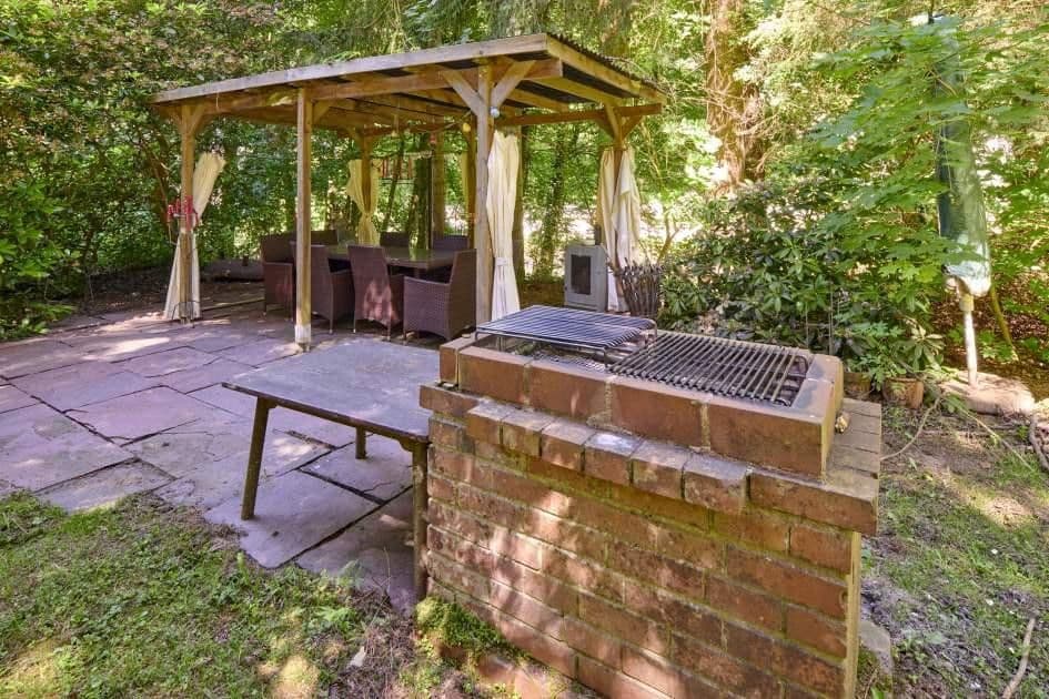 Prodej domu 899 m², pozemek 9.275 m², Hardtstr. 35, Radevormwald, Severní Porýní-Vestfálsko Prodej domu 899 m², pozemek 9.275 m², Hardtstr. 35, Radevormwald, Severní Porýní-Vestfálsko