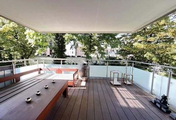 Pronájem bytu 5+1 178 m², Düsseldorf, Severní Porýní-Vestfálsko Pronájem bytu 5+1 178 m², Düsseldorf, Severní Porýní-Vestfálsko