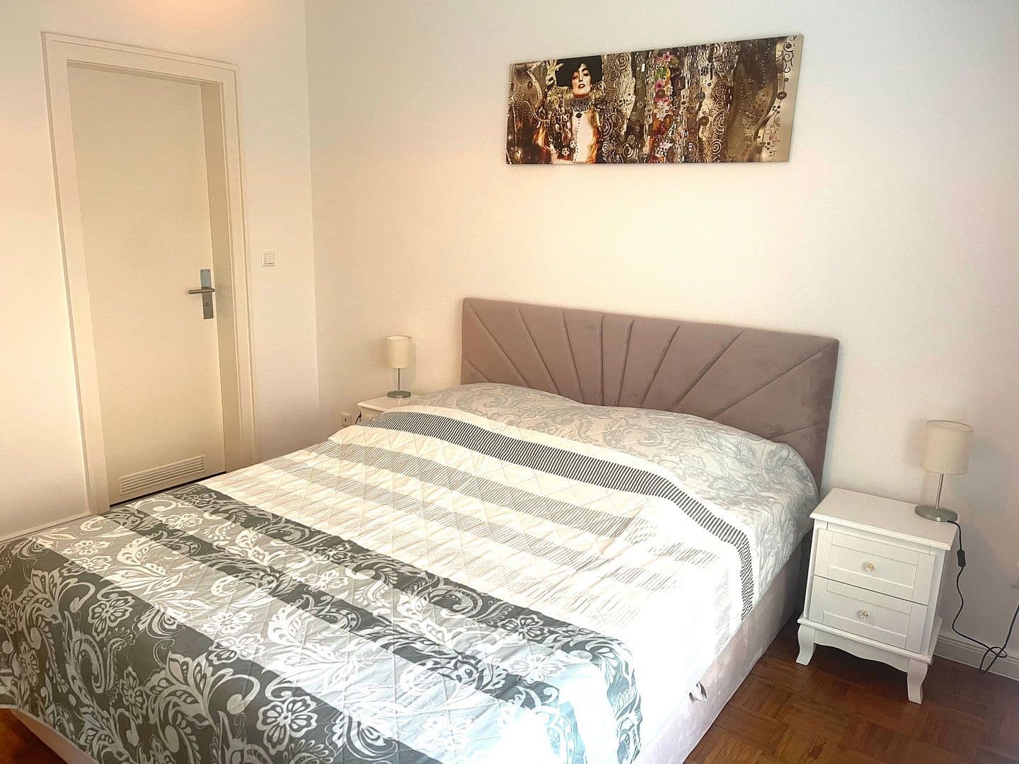 Pronájem bytu 3+1 93 m², Jahnring, Hamburg, Hamburg Pronájem bytu 3+1 93 m², Jahnring, Hamburg, Hamburg