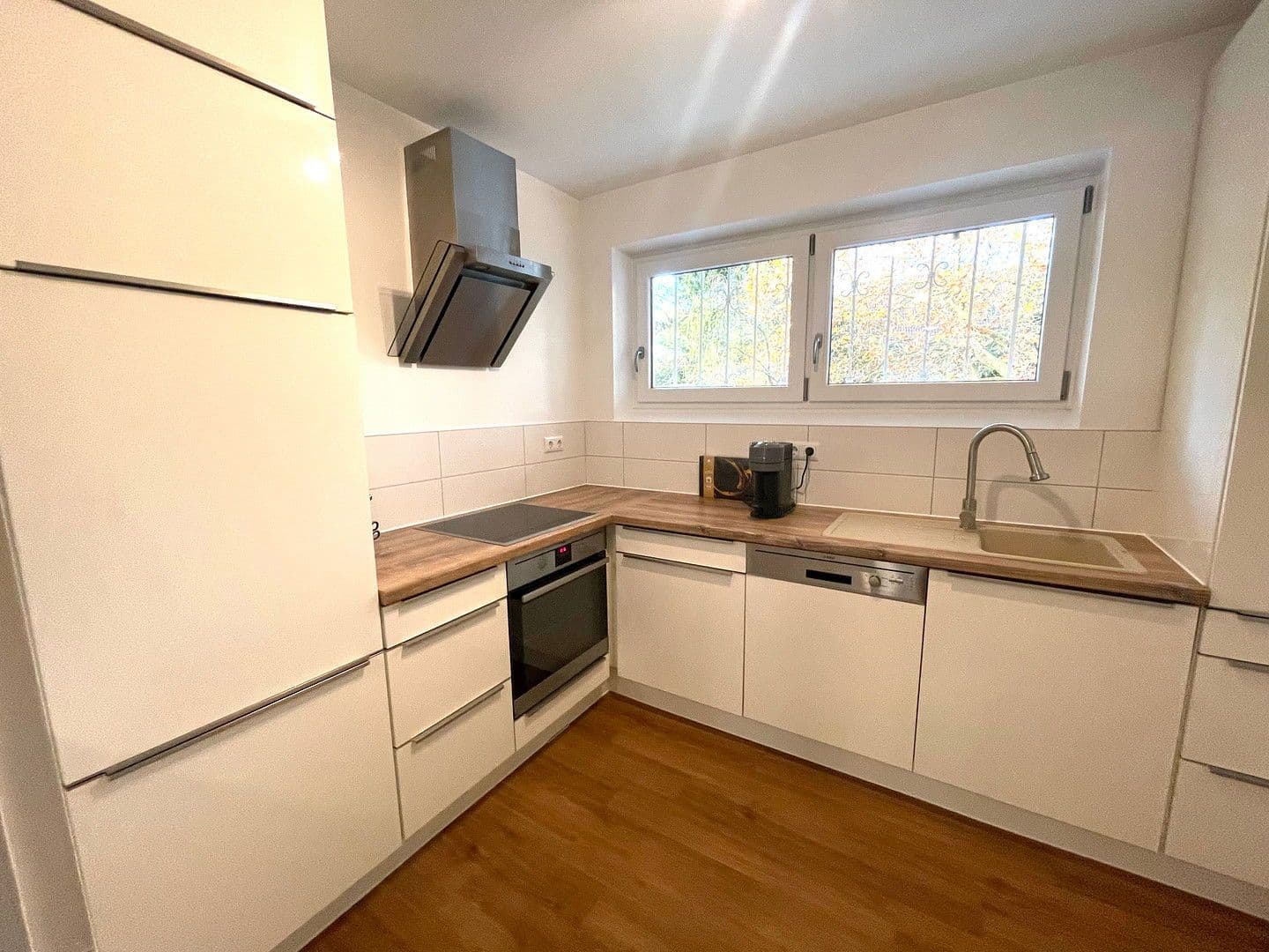 Pronájem bytu 3+1 93 m², Jahnring, Hamburg, Hamburg Pronájem bytu 3+1 93 m², Jahnring, Hamburg, Hamburg