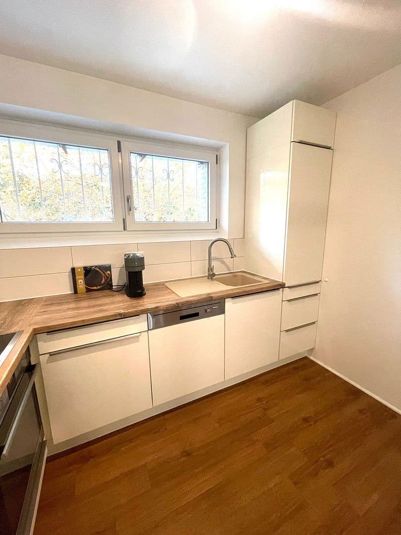 Pronájem bytu 3+1 93 m², Jahnring, Hamburg, Hamburg Pronájem bytu 3+1 93 m², Jahnring, Hamburg, Hamburg