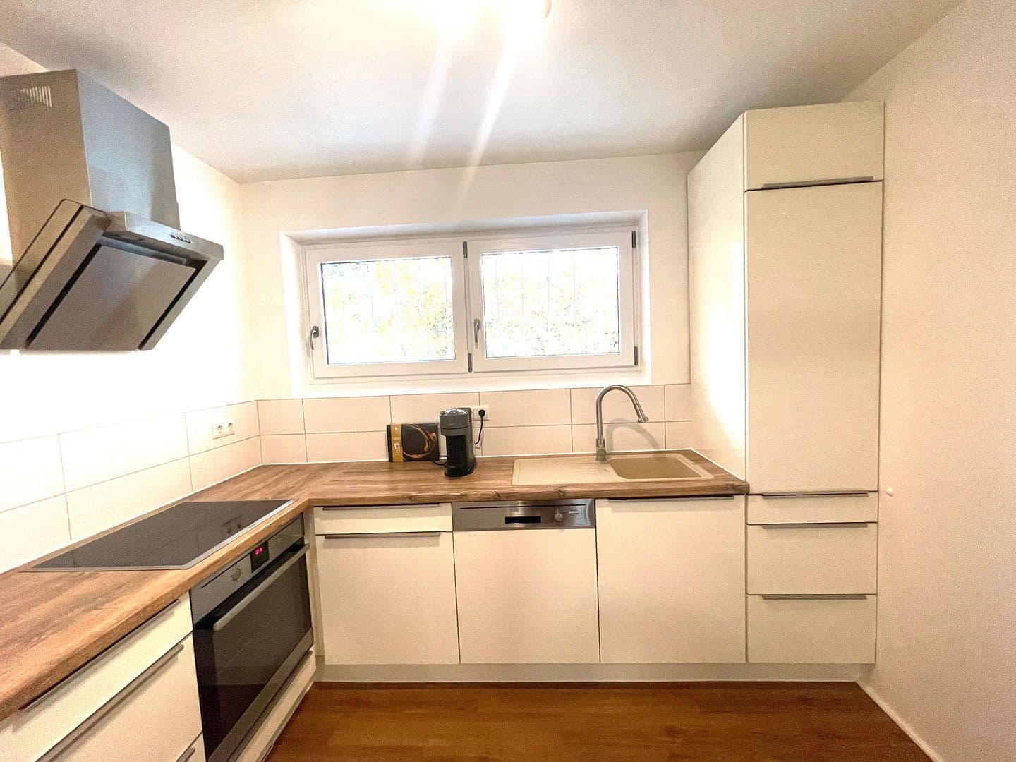 Pronájem bytu 3+1 93 m², Jahnring, Hamburg, Hamburg Pronájem bytu 3+1 93 m², Jahnring, Hamburg, Hamburg